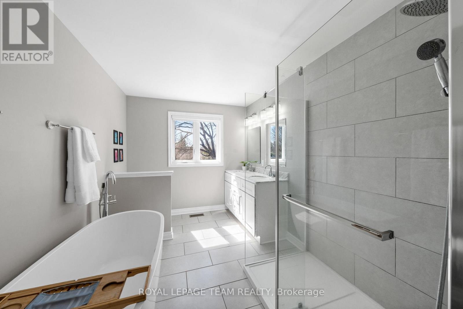1081 BOUCHER CRESCENT - 25