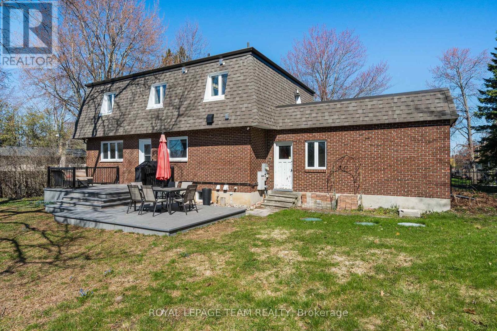 1081 BOUCHER CRESCENT - 42