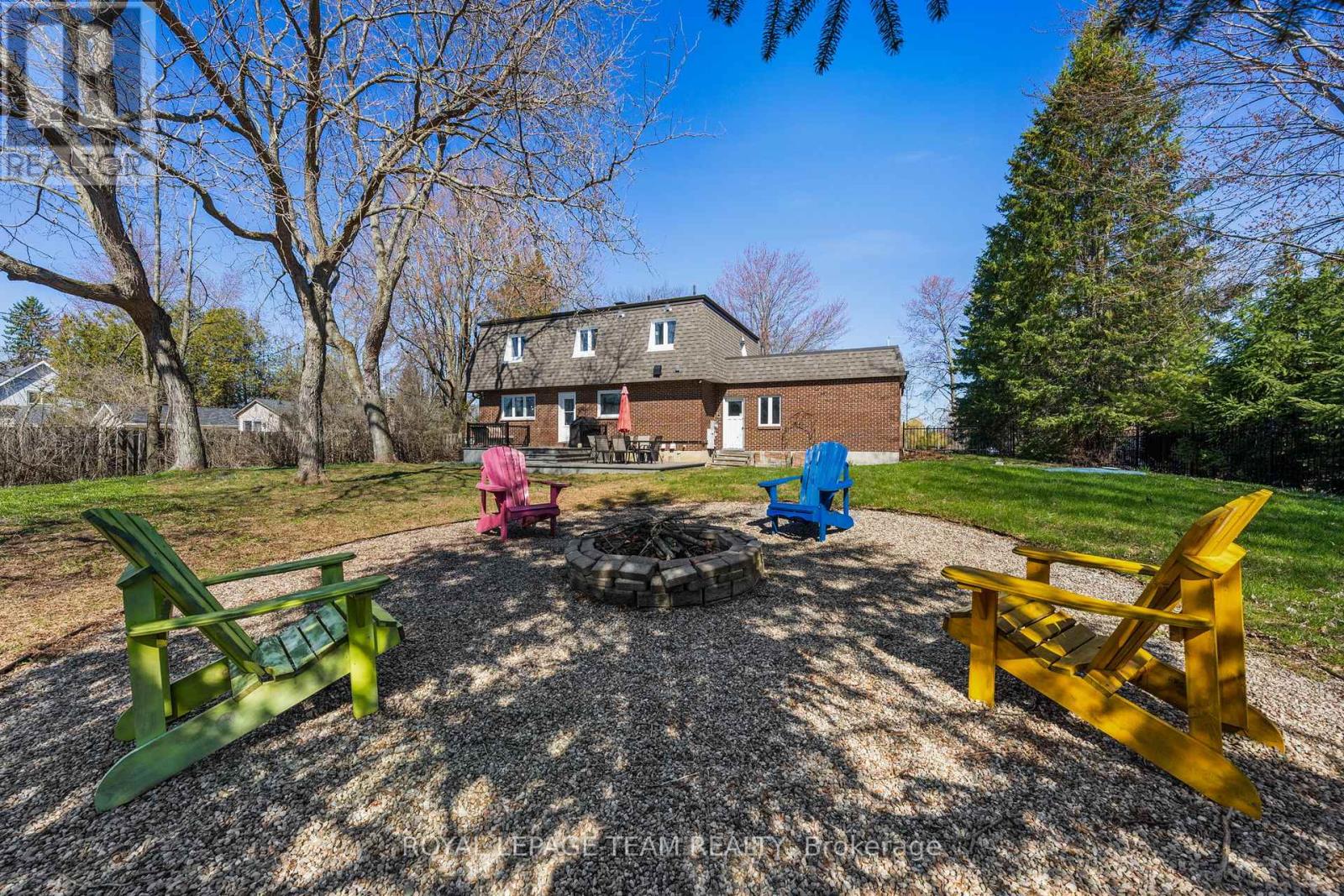 1081 BOUCHER CRESCENT - 46