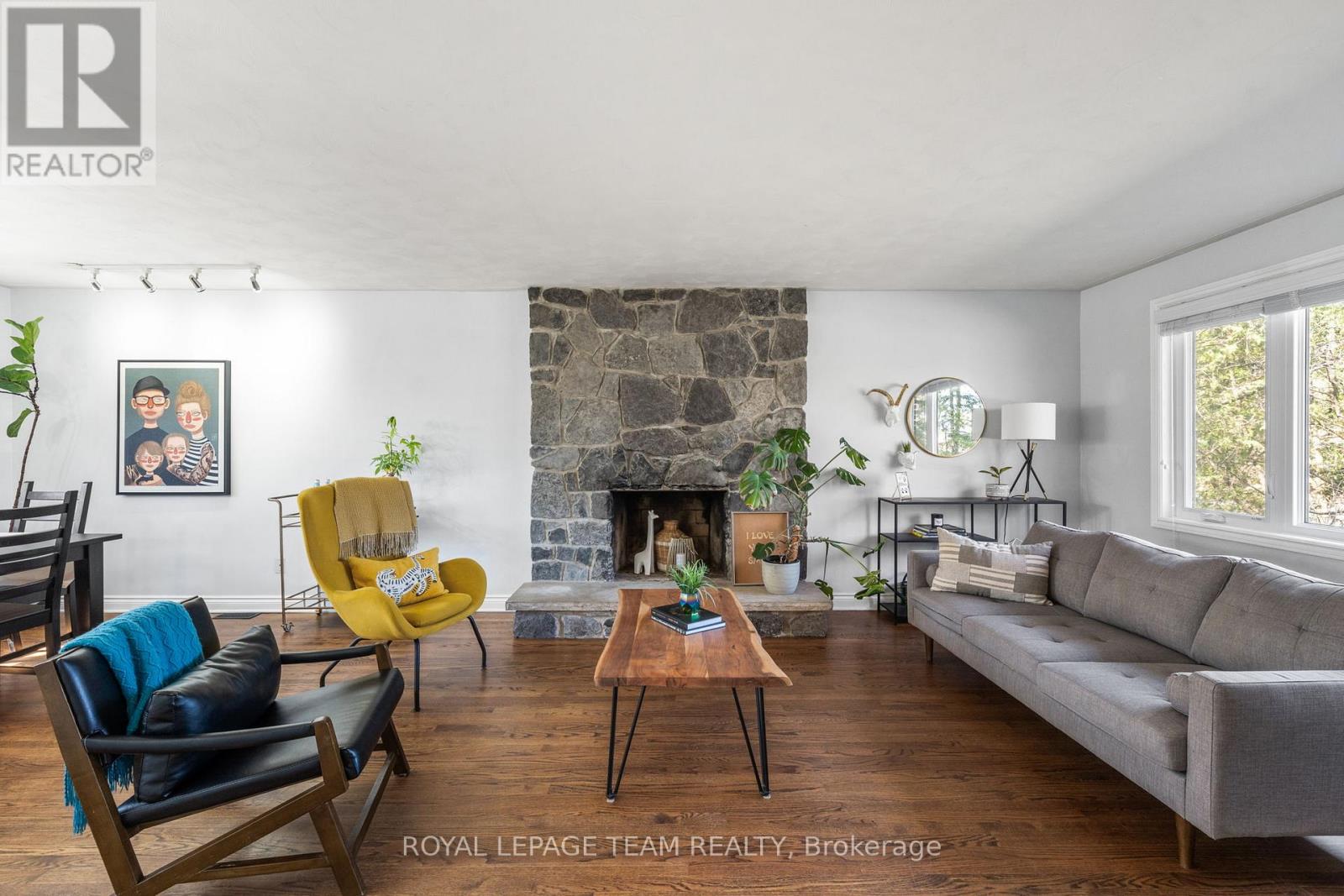 1081 BOUCHER CRESCENT - 7