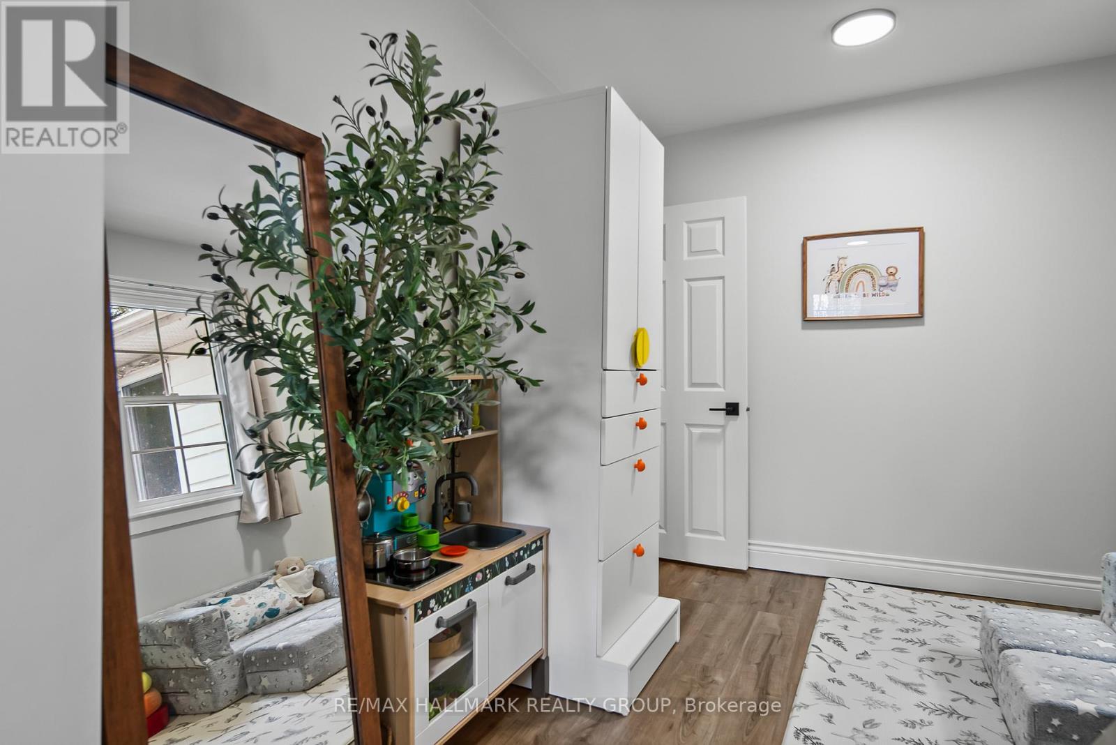 17 KENNEY ROAD - 31