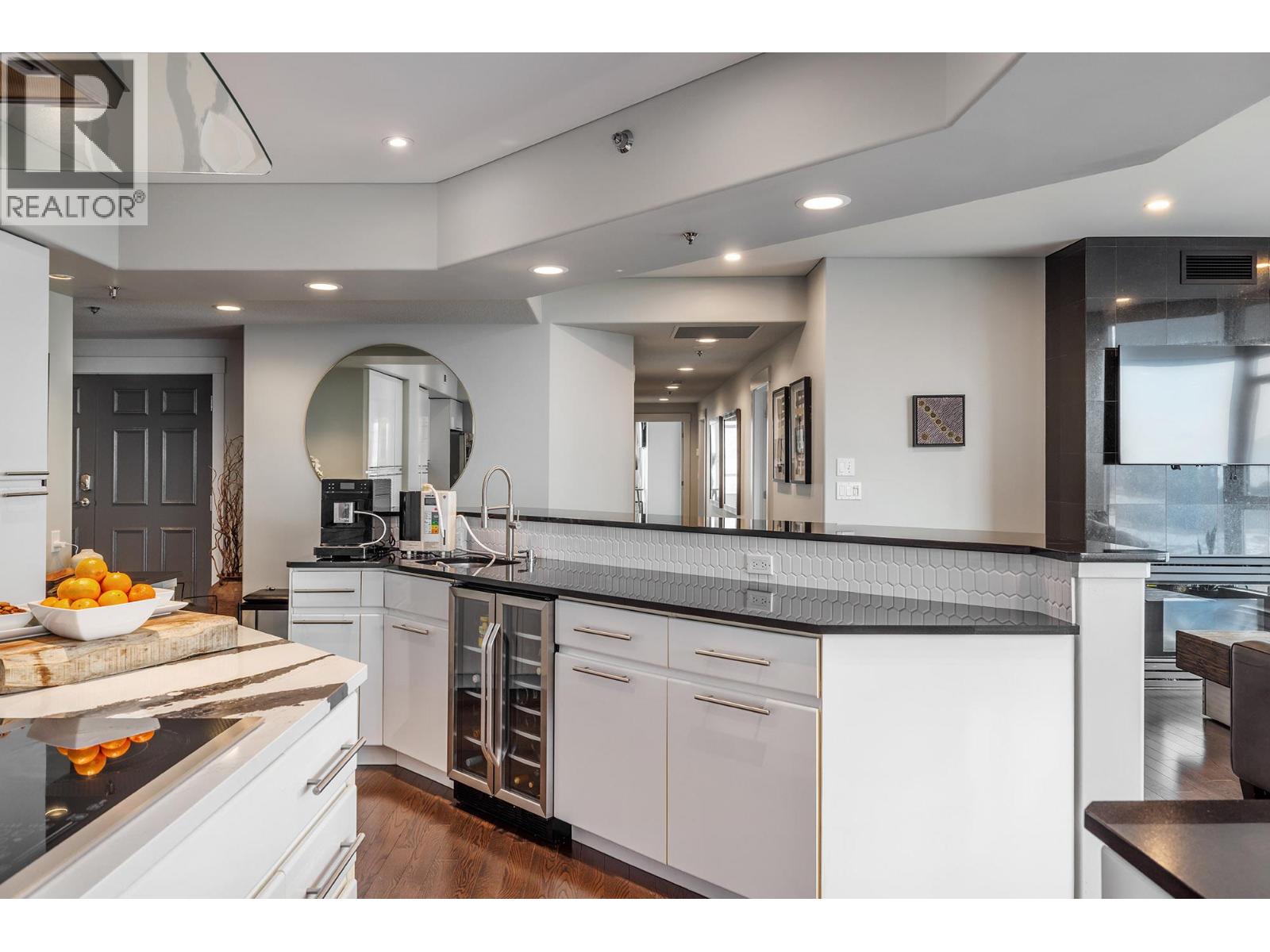 1152 Sunset Drive Unit# 1601, Kelowna