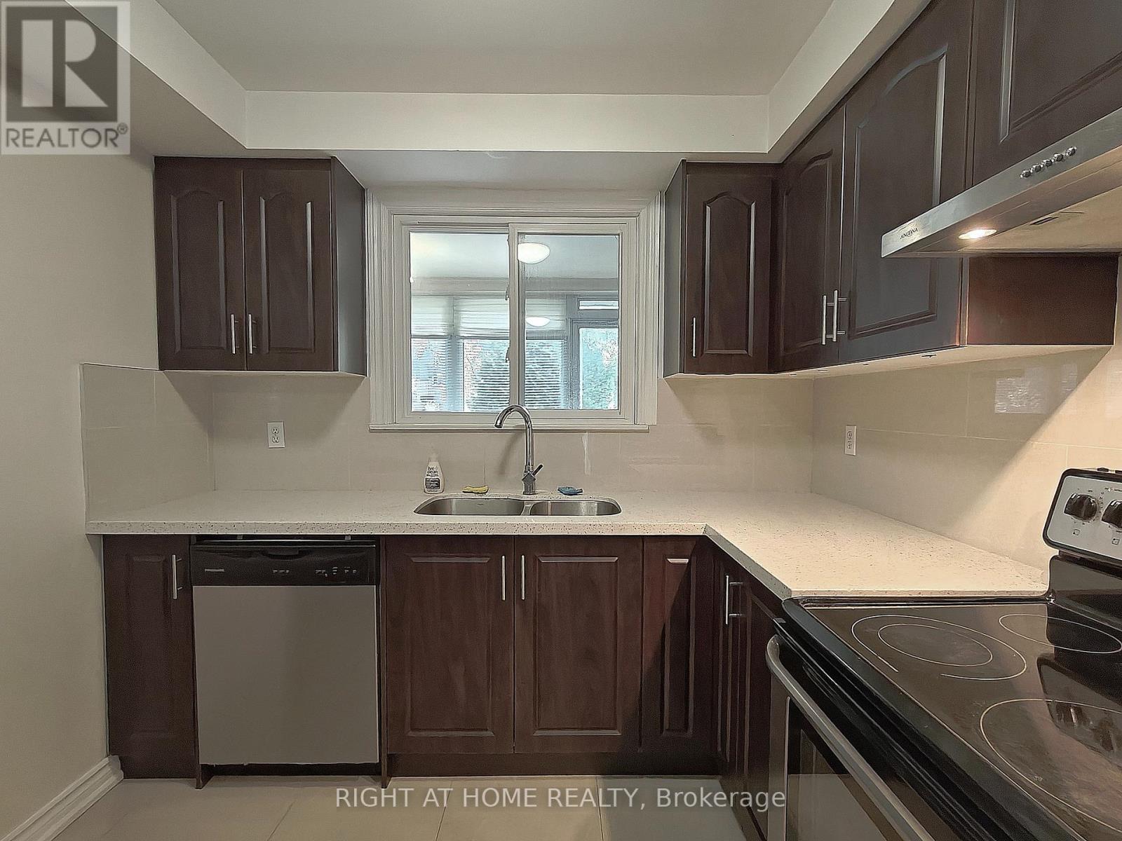 182 MCNICOLL AVENUE — photo 10