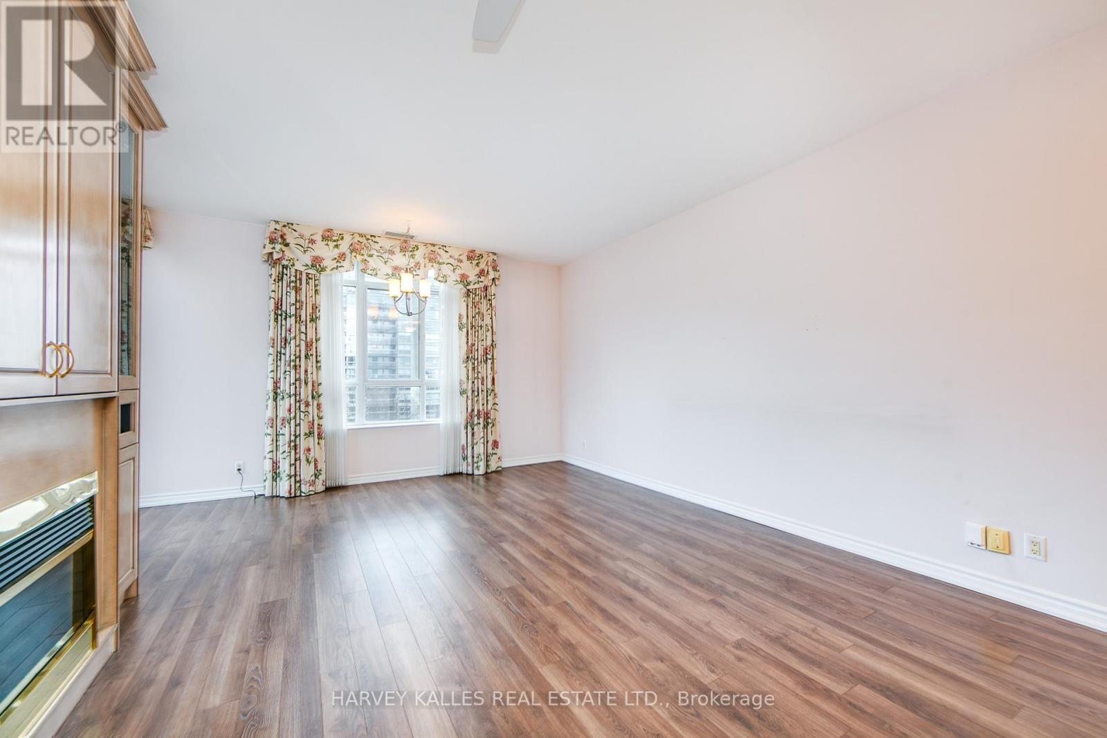 903 - 1 DEER PARK CRESCENT - photo 5