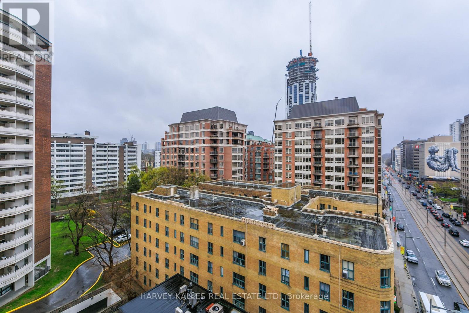 903 - 1 DEER PARK CRESCENT — photo 42