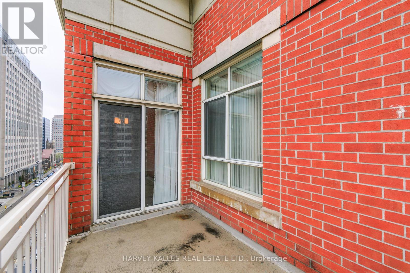 903 - 1 DEER PARK CRESCENT — photo 40