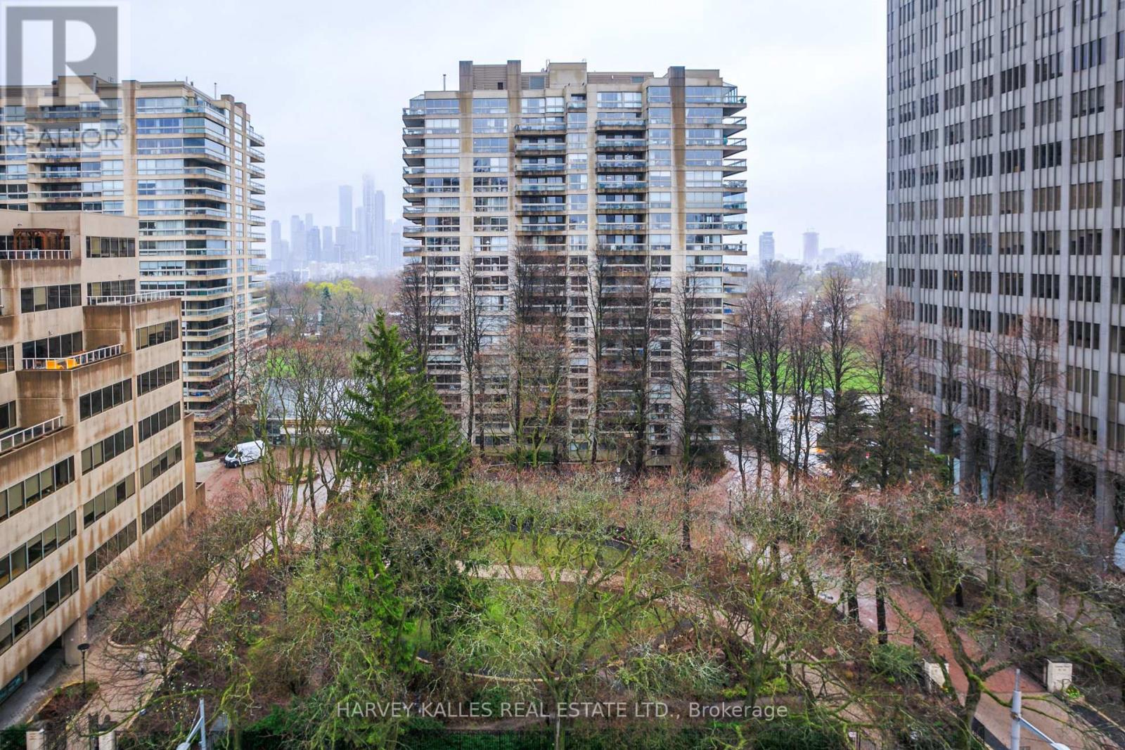 903 - 1 DEER PARK CRESCENT — photo 44