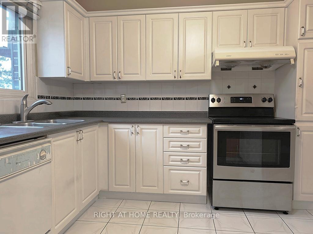 #61 15 BRIMWOOD BOULEVARD - 6
