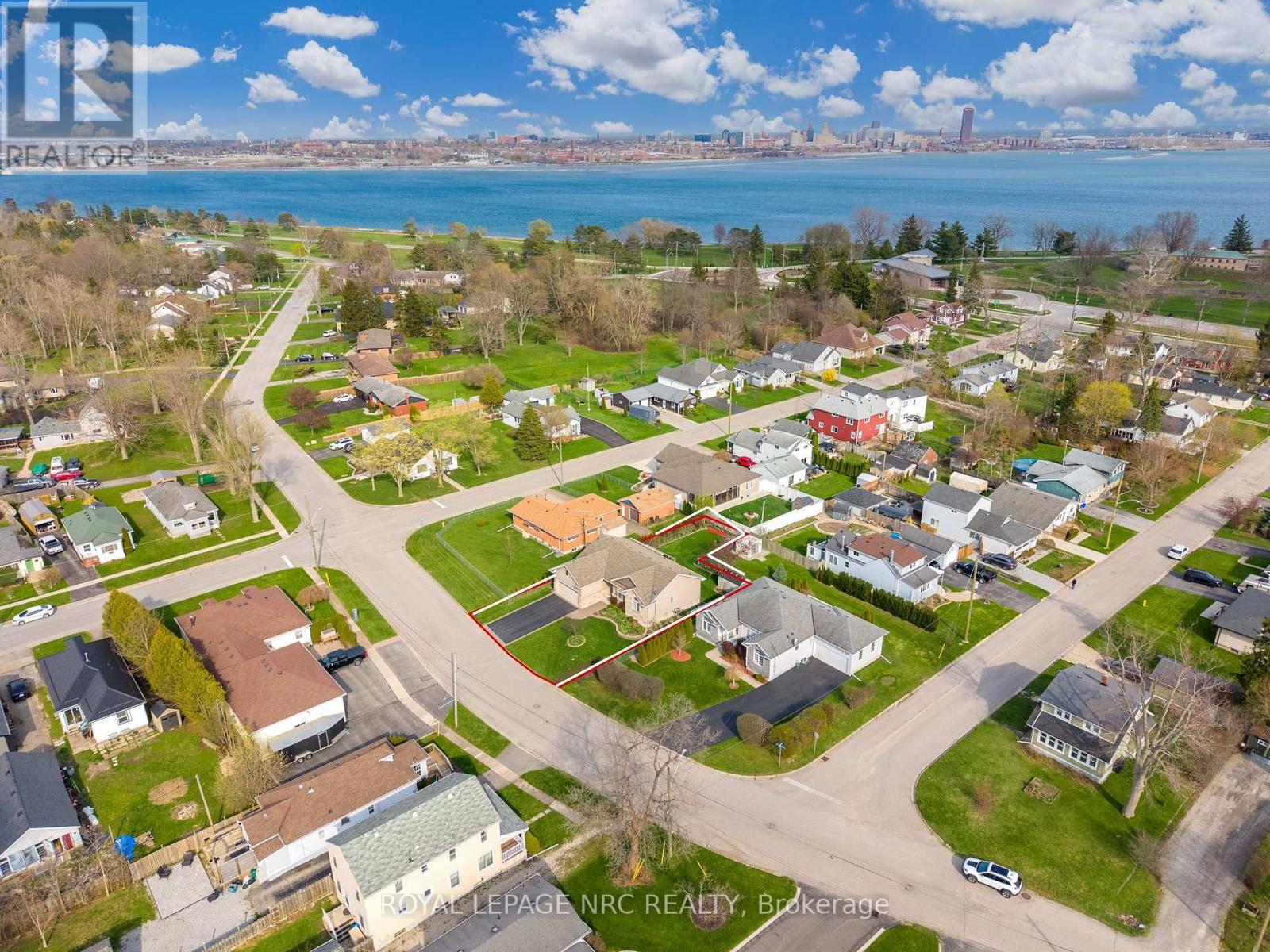 30 DRUMMOND CRESCENT - 44