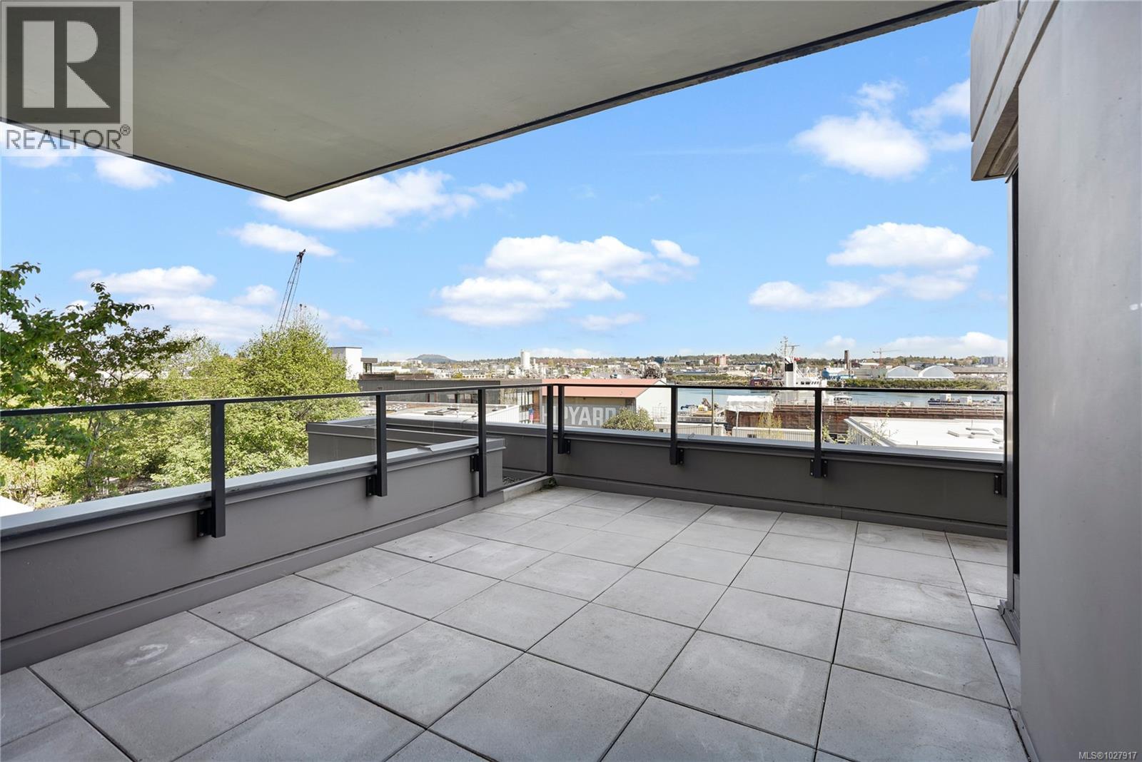 201 369 Tyee Road, Victoria