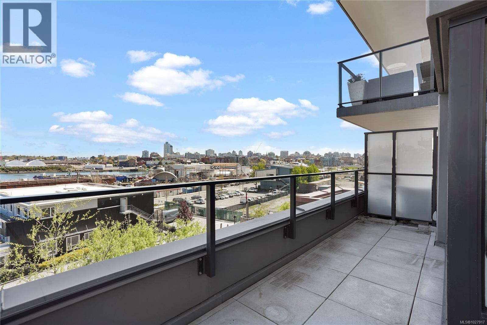 201 369 Tyee Road, Victoria