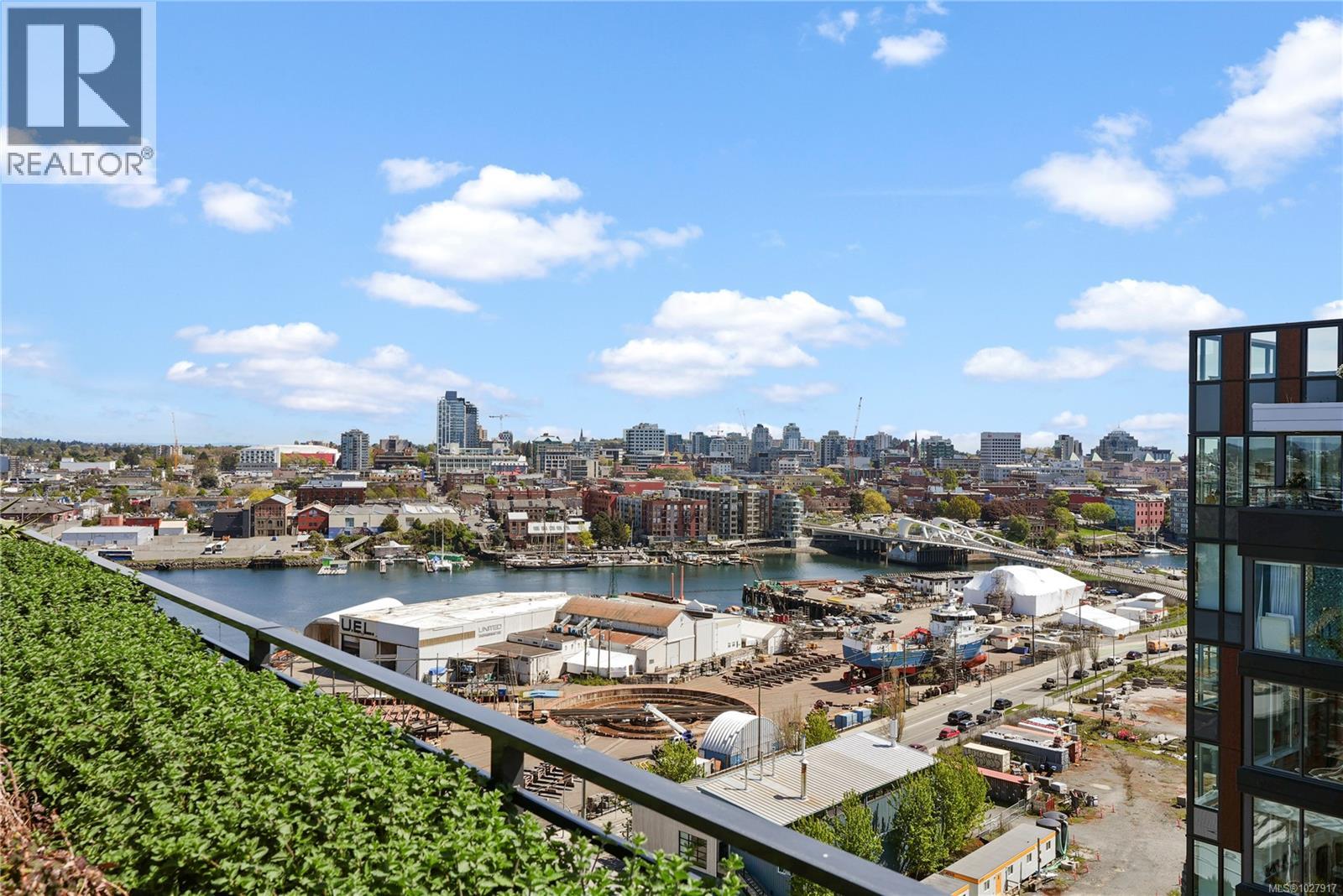 201 369 Tyee Road, Victoria