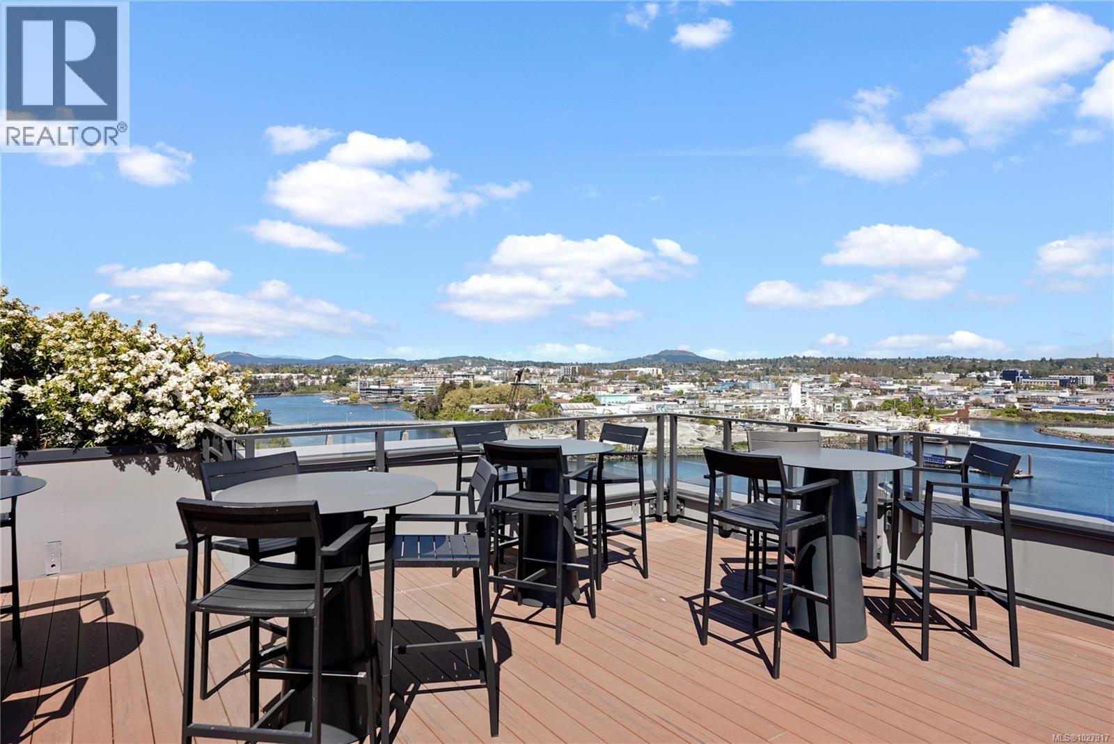 201 369 Tyee Road, Victoria