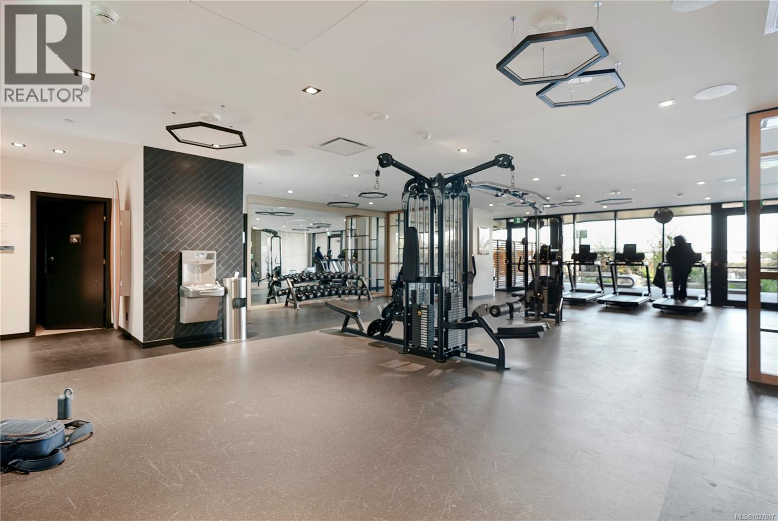 201 369 Tyee Road, Victoria