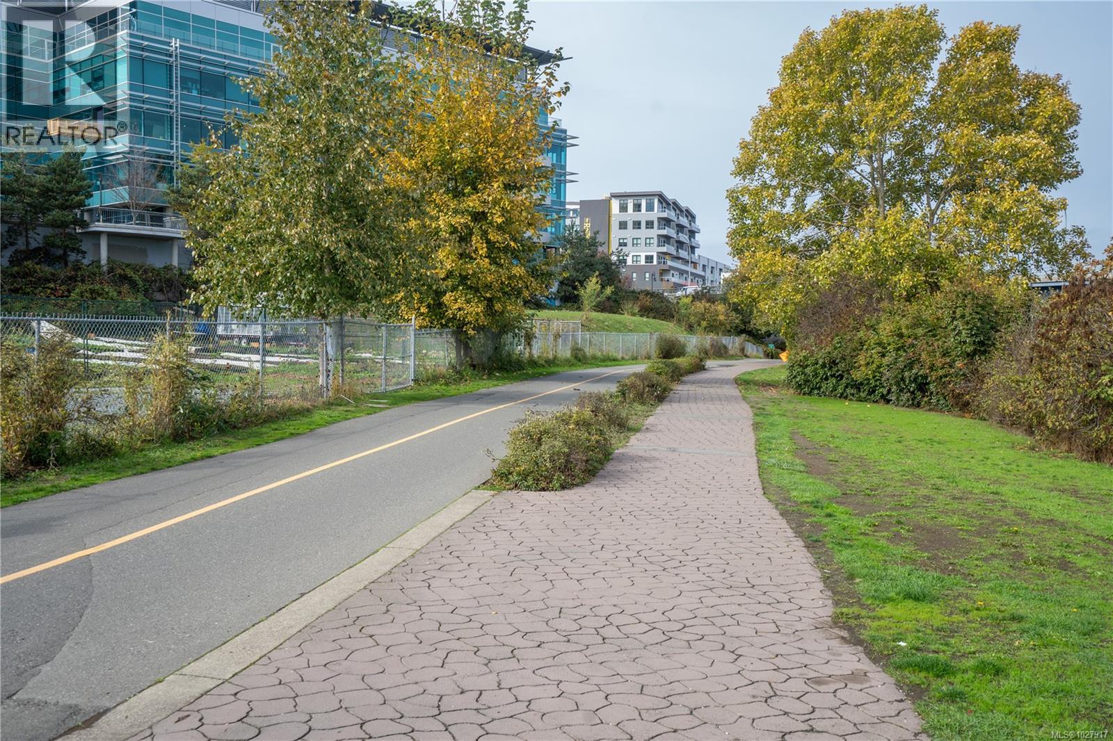 201 369 Tyee Road, Victoria