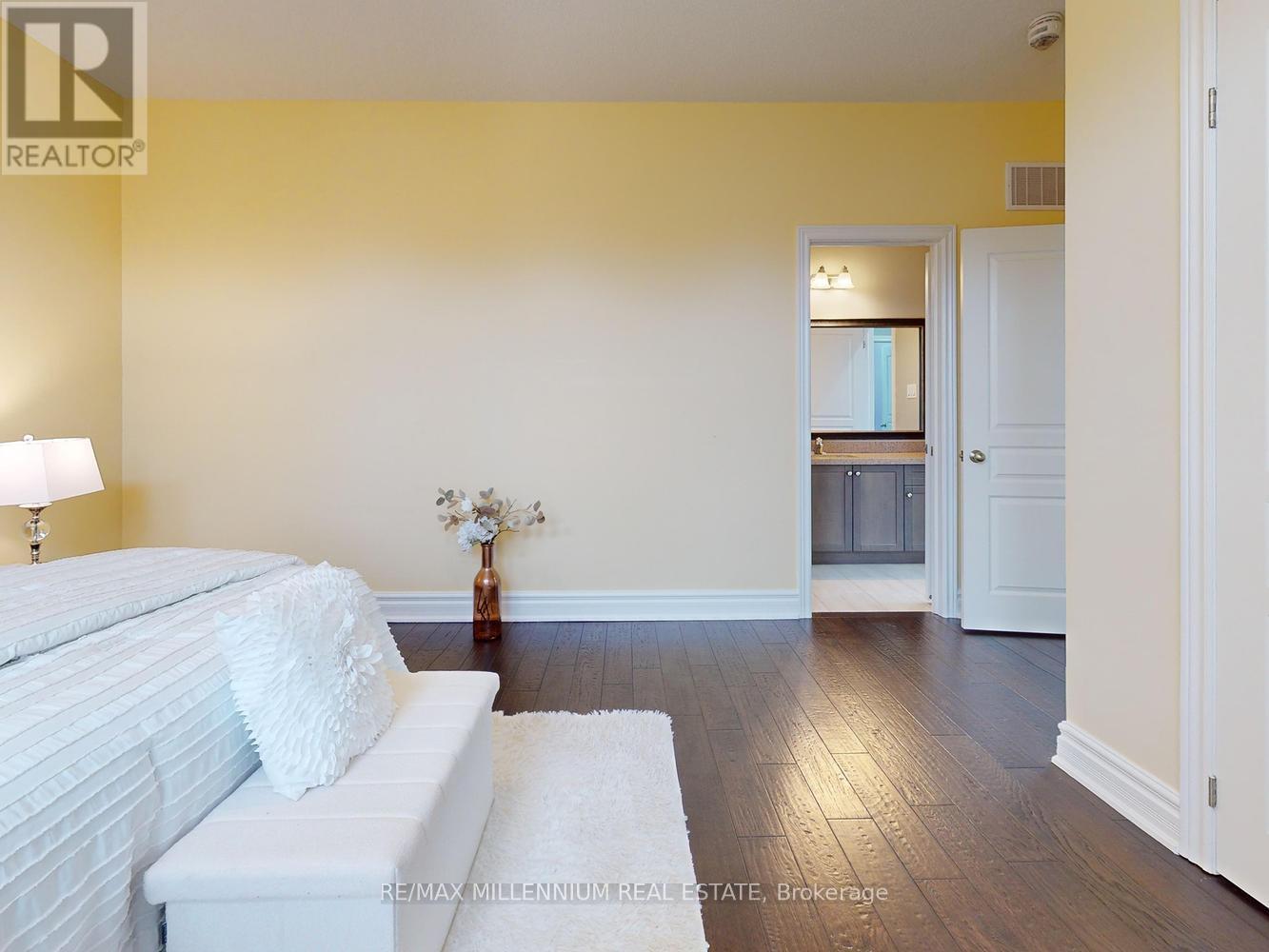 51 KINCARDINE STREET - 37