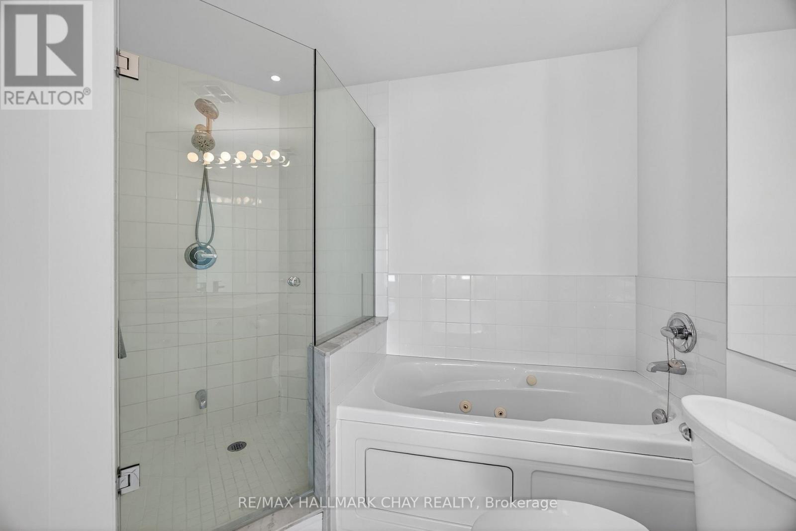 #1205 2 TORONTO STREET - 25