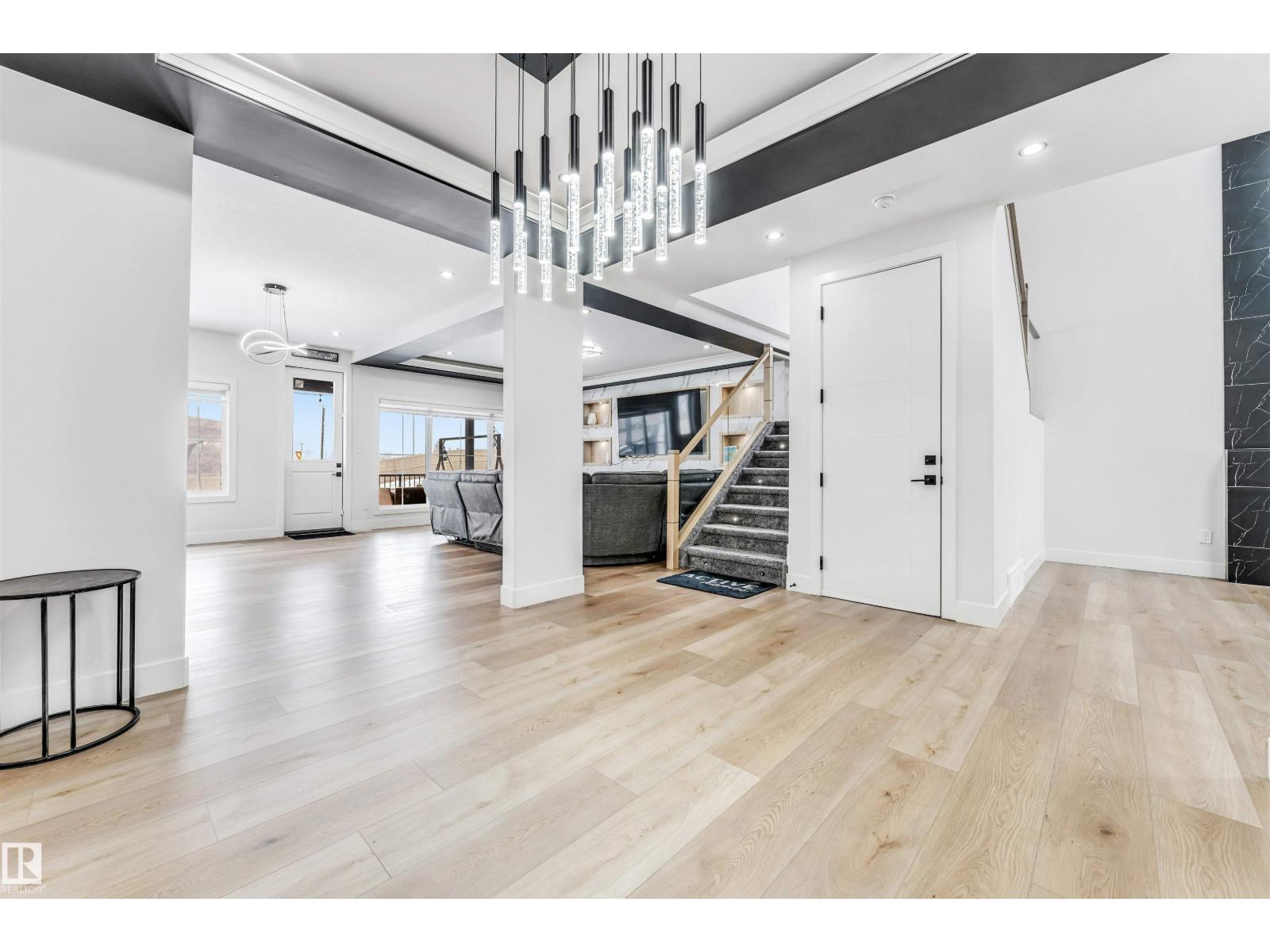 304 33 AV NW, Edmonton