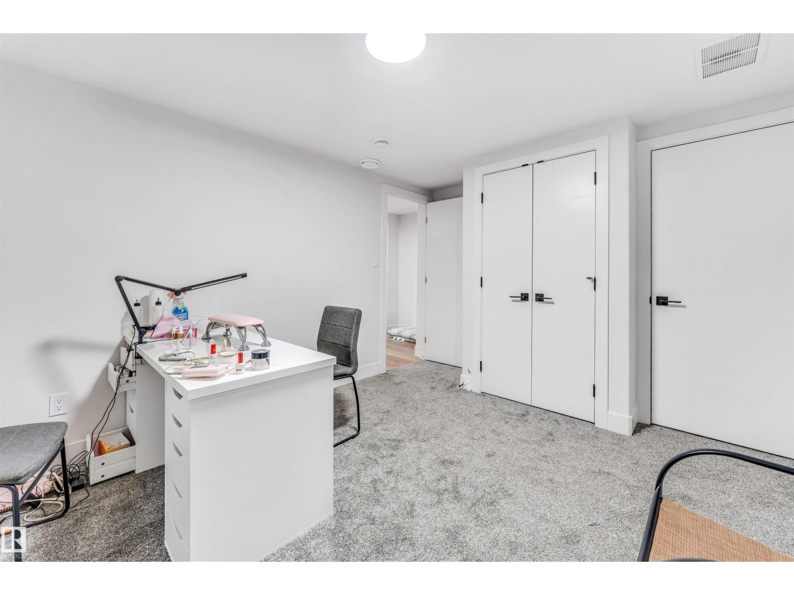 304 33 AV NW, Edmonton