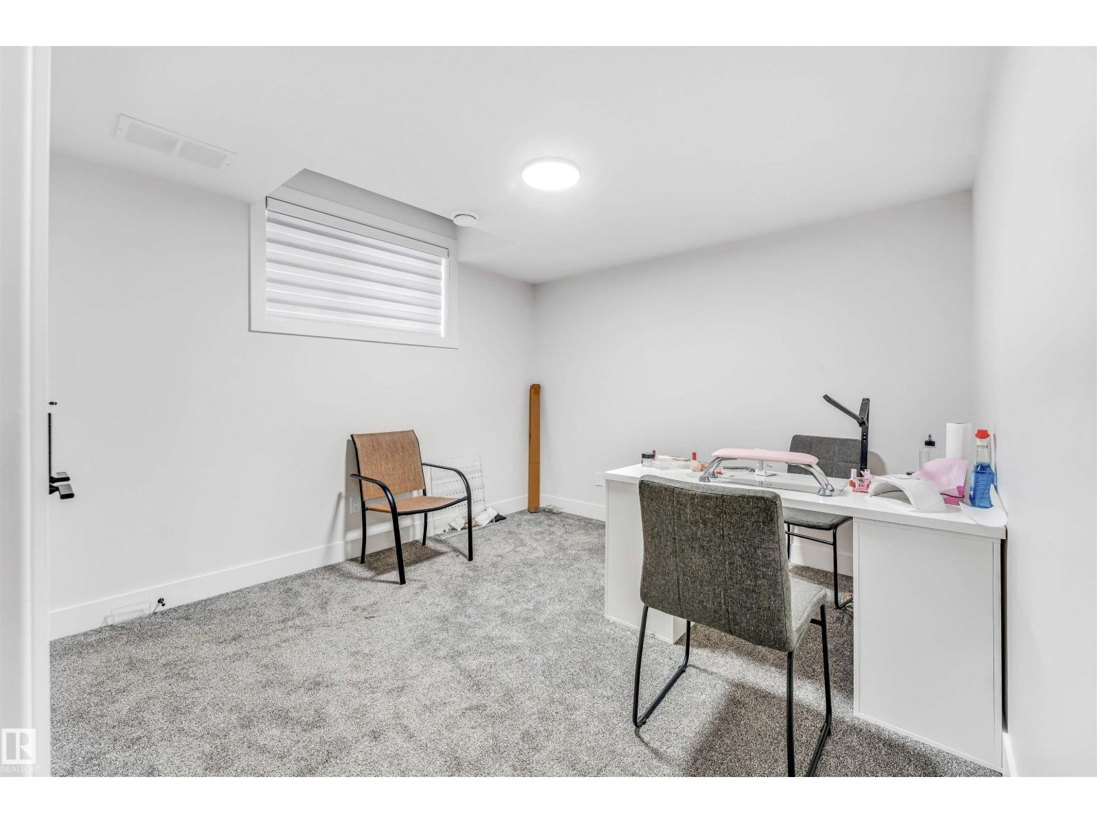 304 33 AV NW, Edmonton