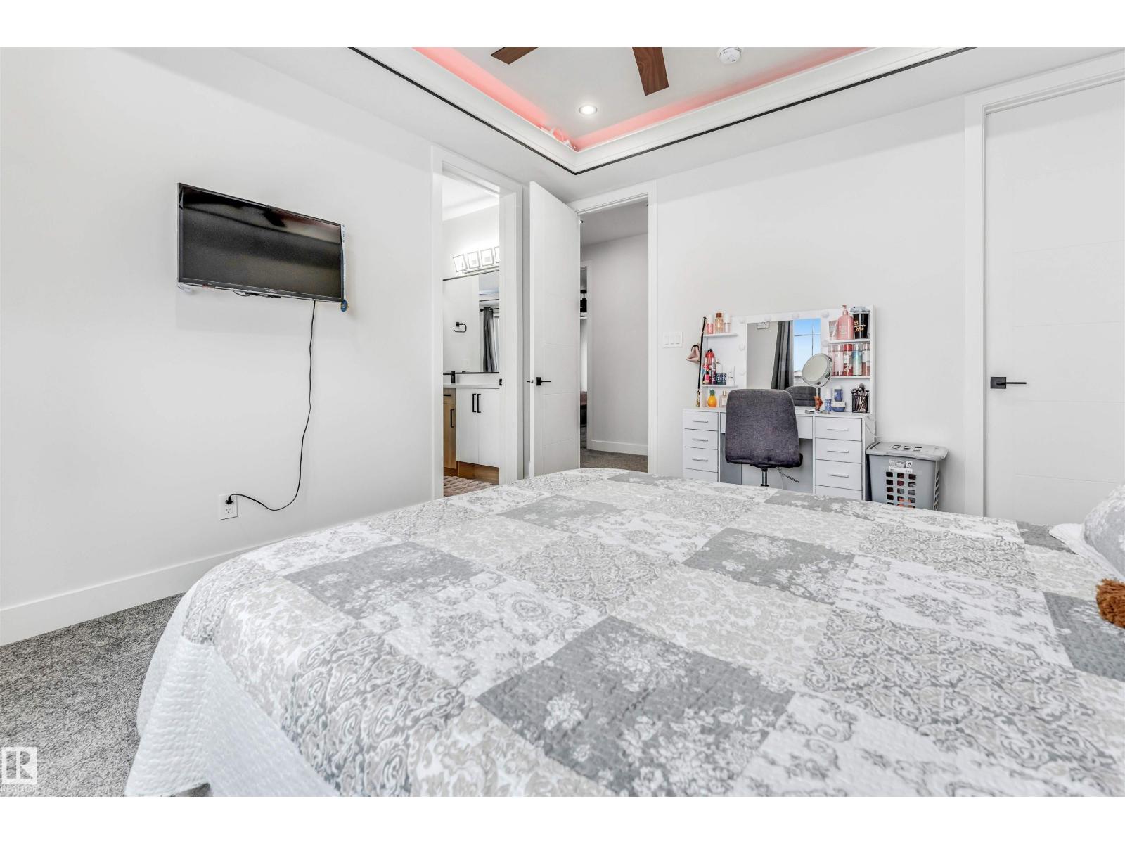 304 33 AV NW, Edmonton