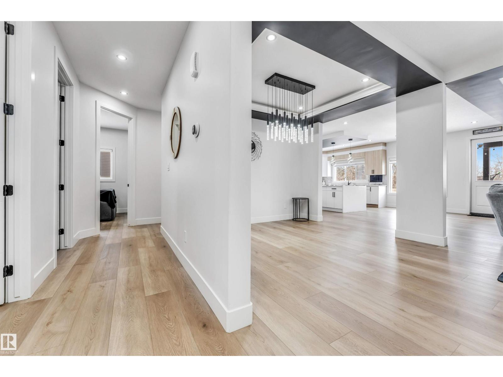 304 33 AV NW, Edmonton