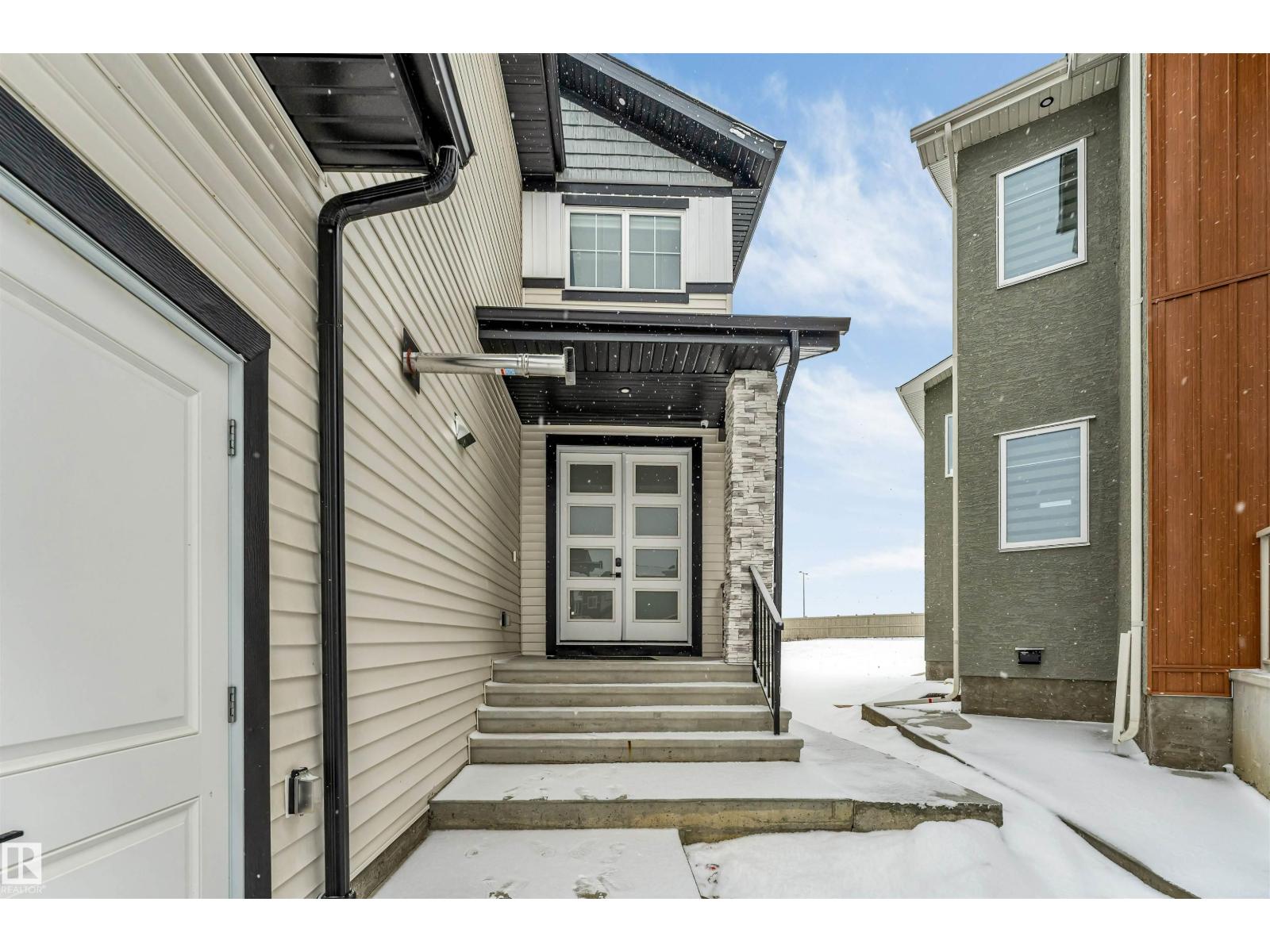 304 33 AV NW, Edmonton