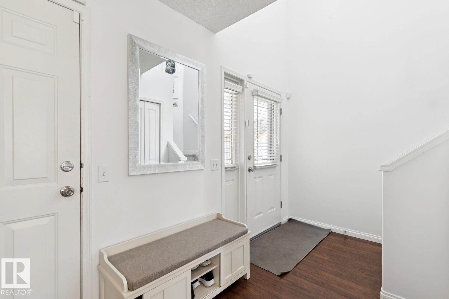 3219 30 AV NW, Edmonton