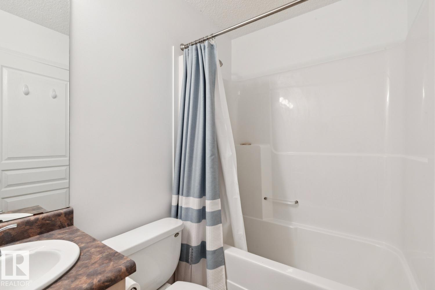 3219 30 AV NW, Edmonton