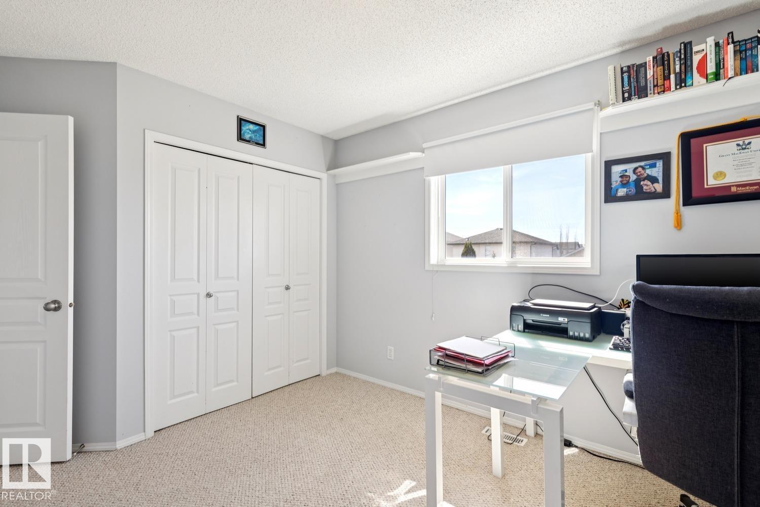 3219 30 AV NW, Edmonton