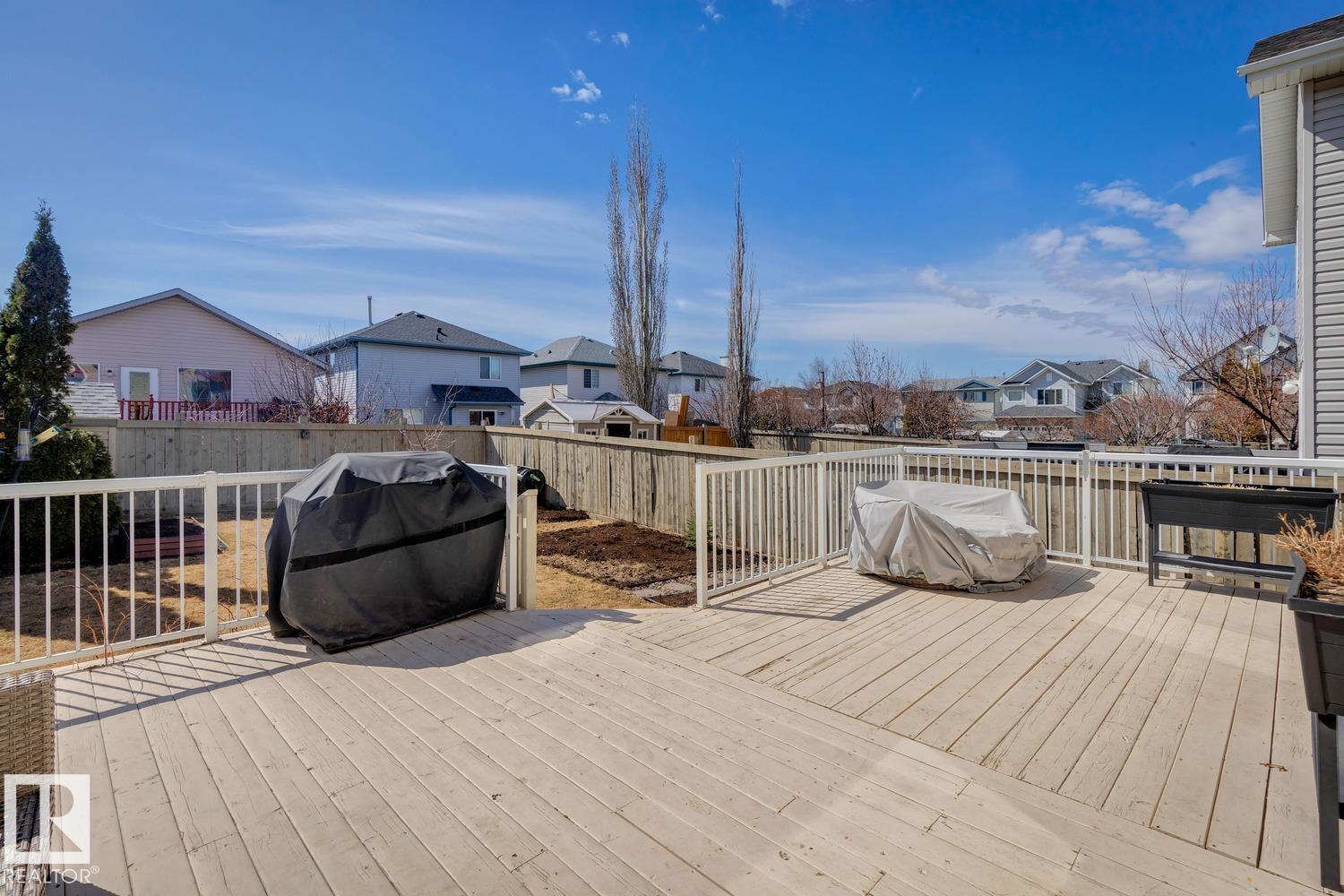 3219 30 AV NW, Edmonton