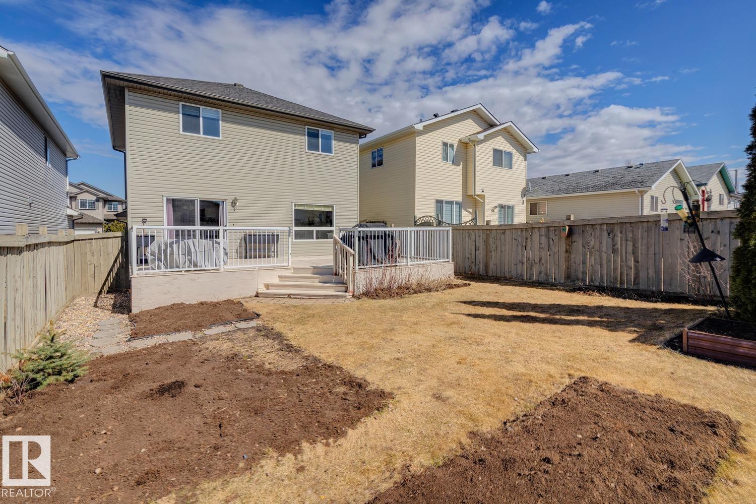 3219 30 AV NW, Edmonton