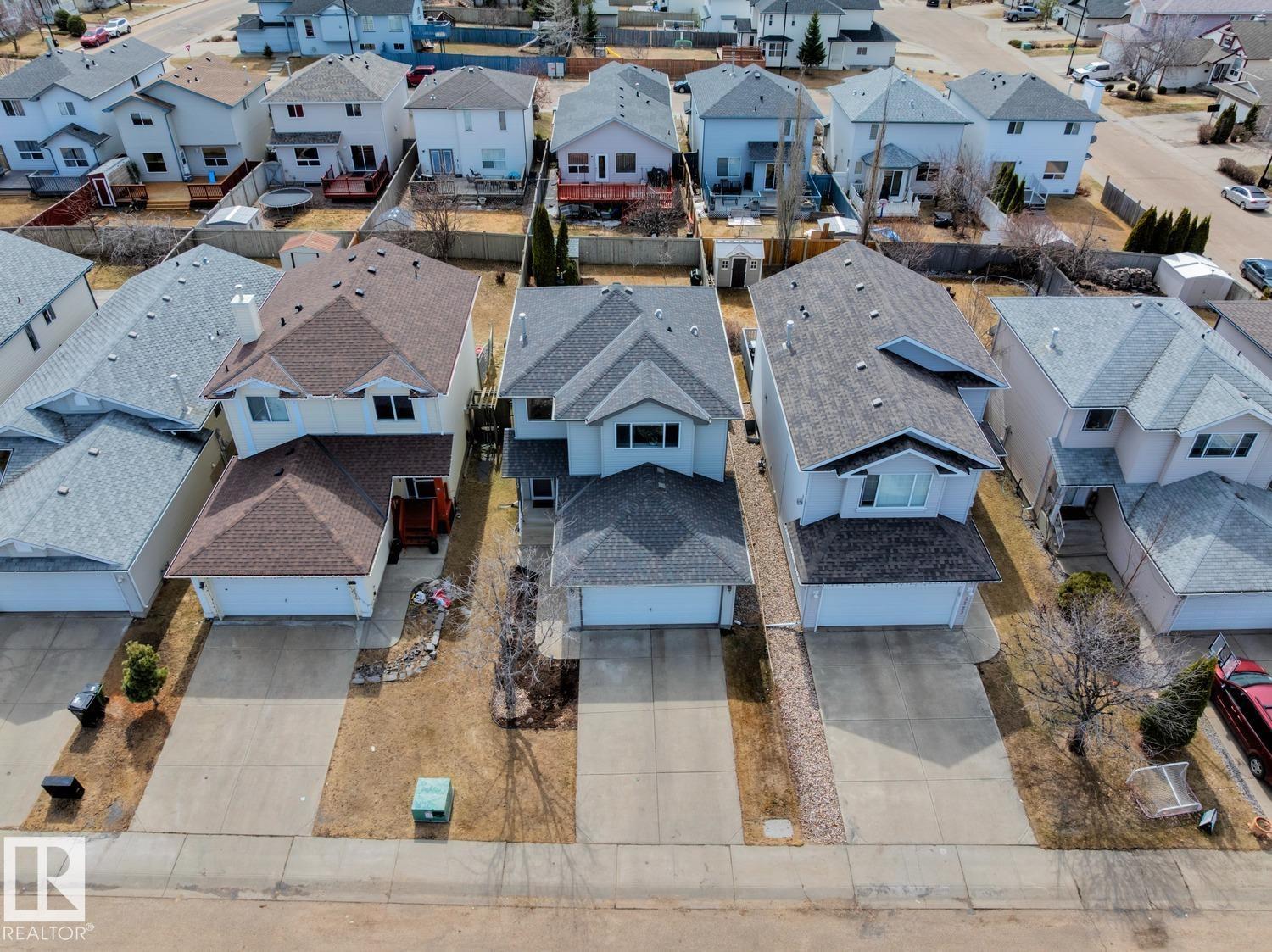 3219 30 AV NW, Edmonton