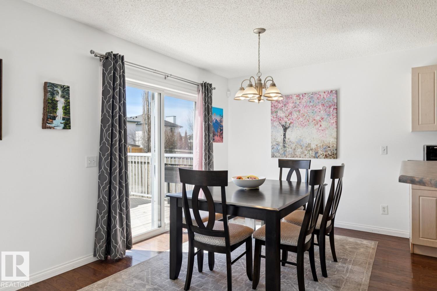 3219 30 AV NW, Edmonton