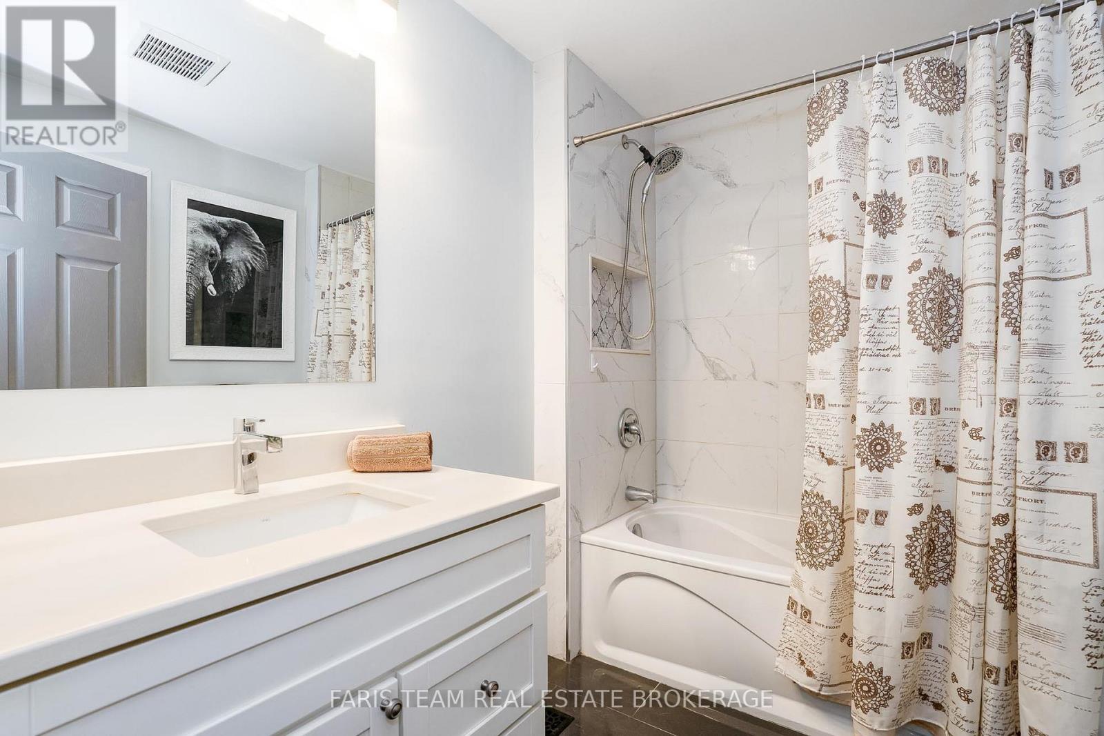 33 FRANK STREET — photo 11