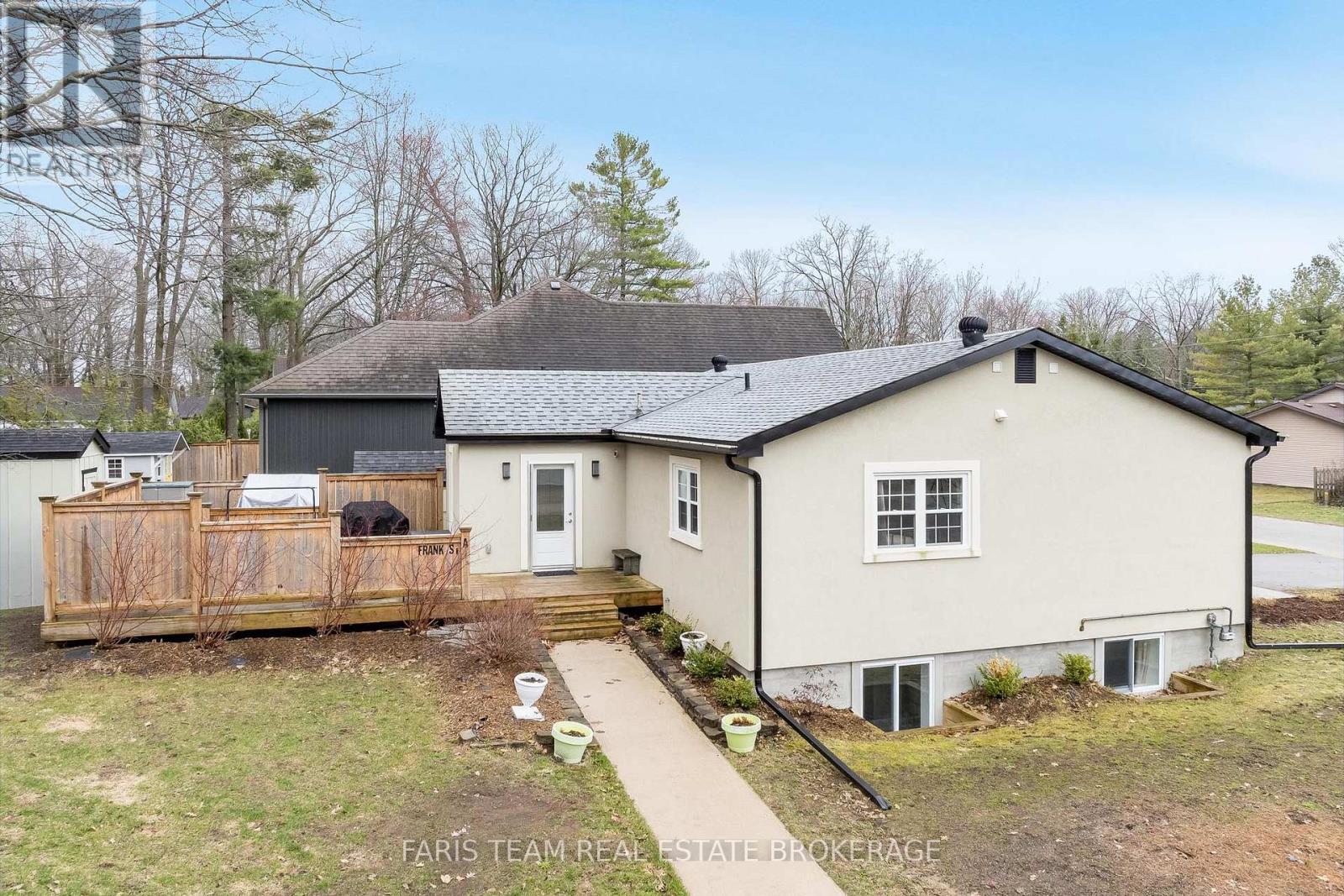 33 FRANK STREET — photo 2