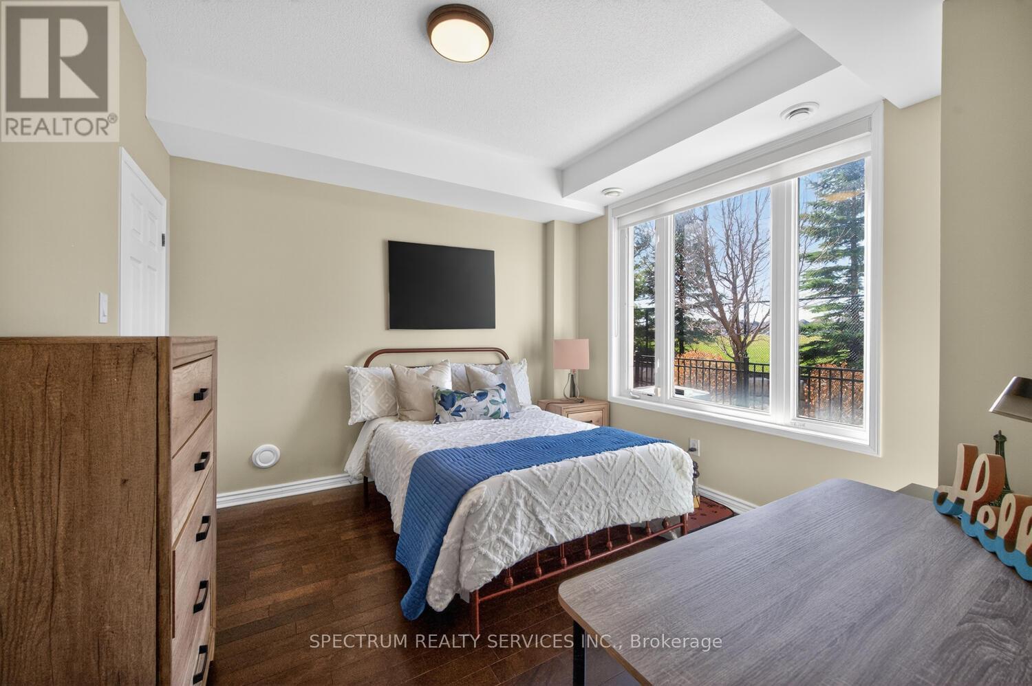 #23 60 FAIRWOOD CIRCLE - 19