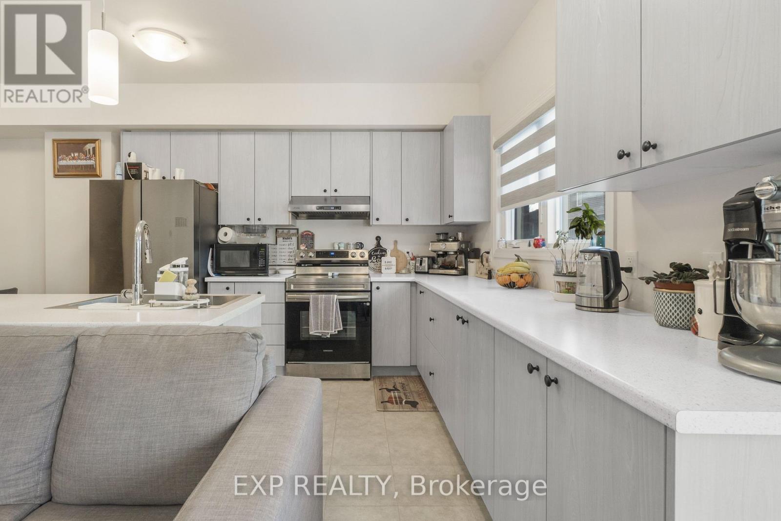 209 WELLS AVENUE - 7