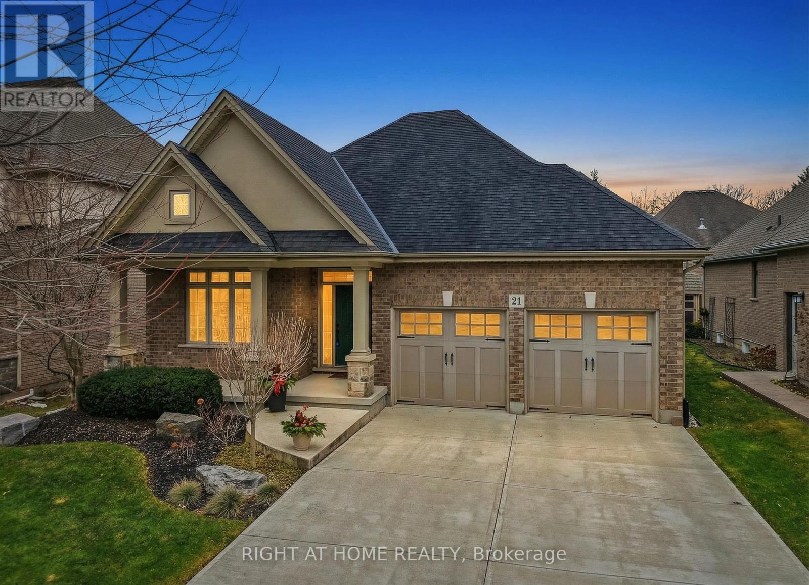 Beautiful Twilight front of the house