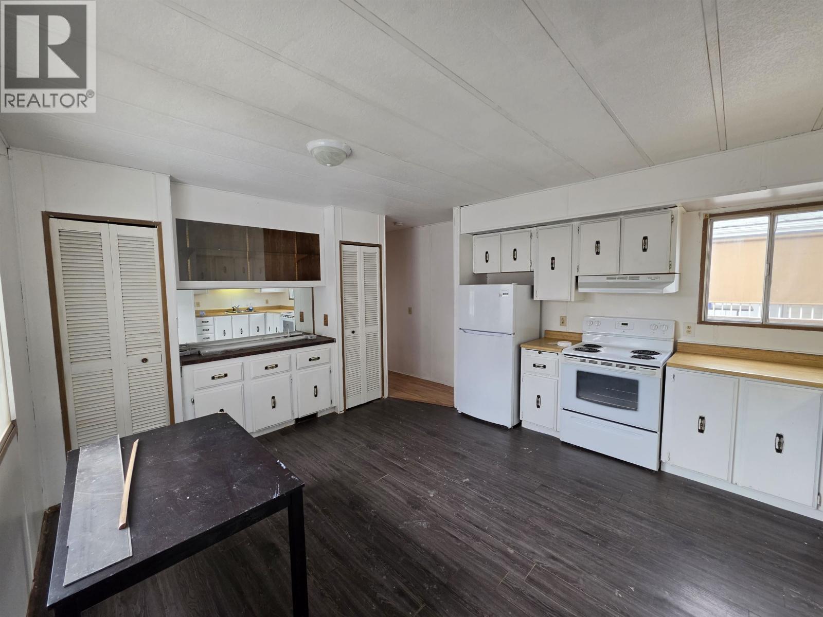 #21 654 NORTH FRASER DRIVE - 9