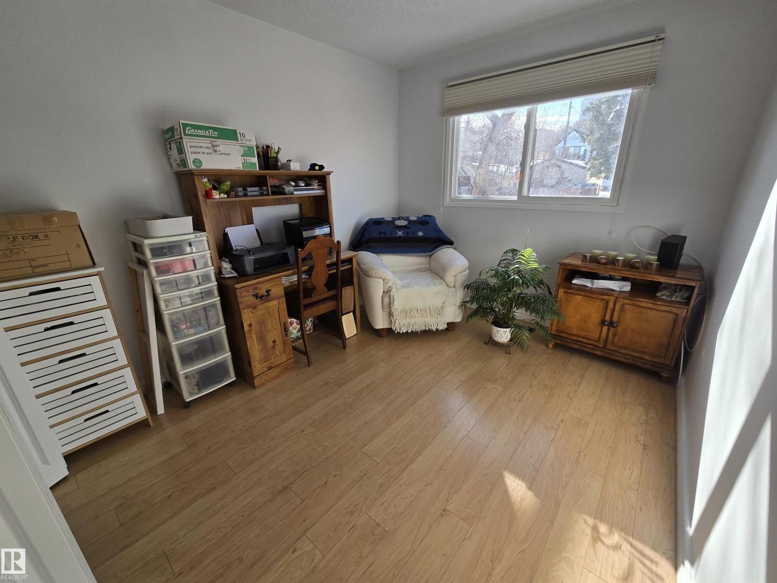 10282 87 ST NW - 30