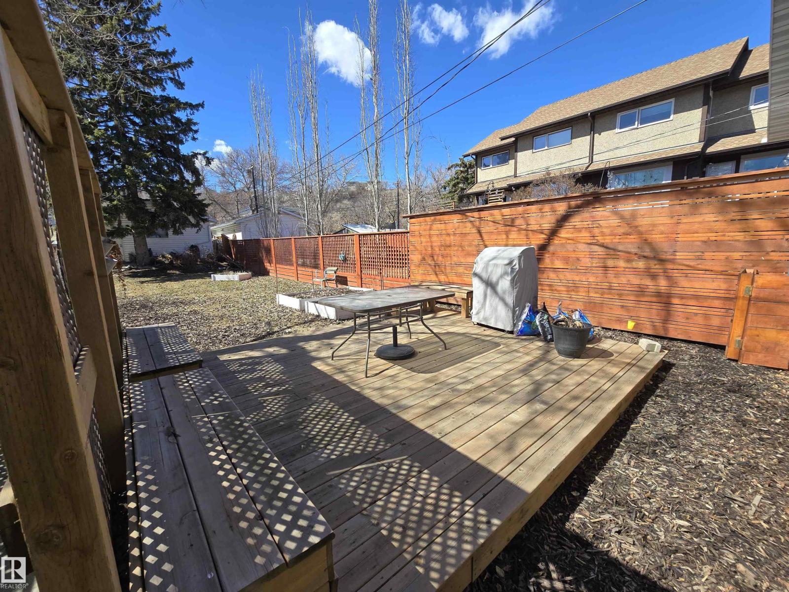 10282 87 ST NW - 46
