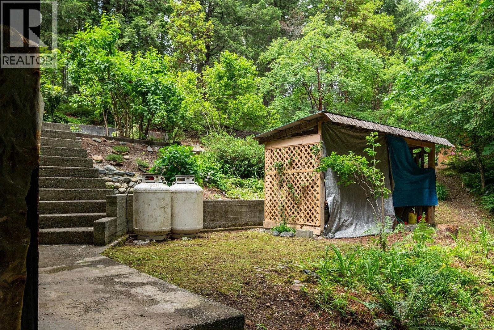 1315 Spruston Rd - 55