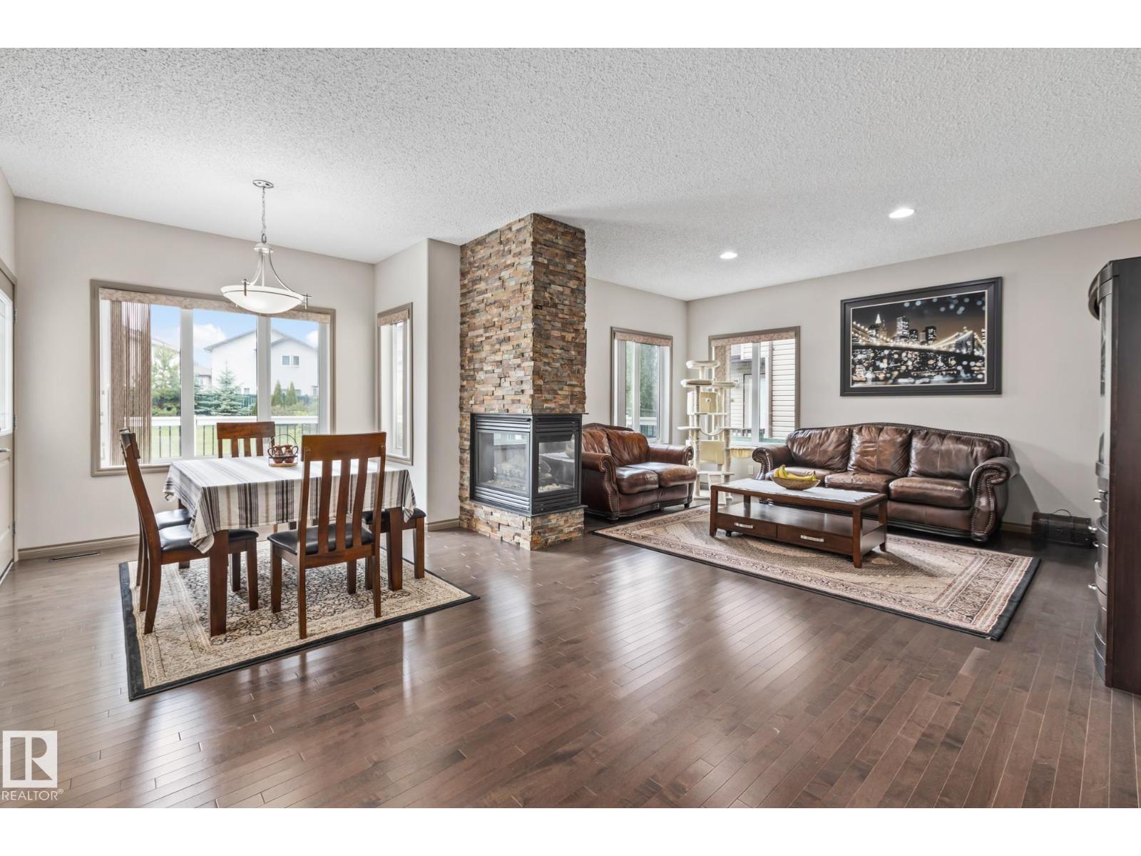 9520 206 ST NW - 13