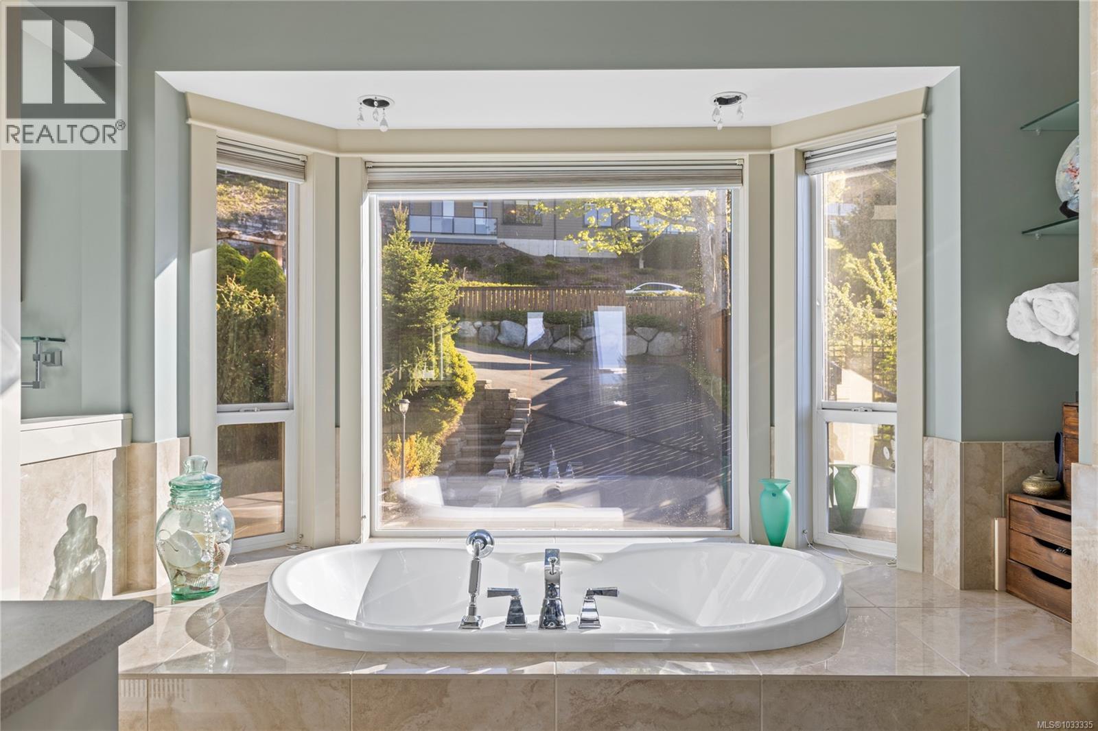 5170 Laguna Way - 36