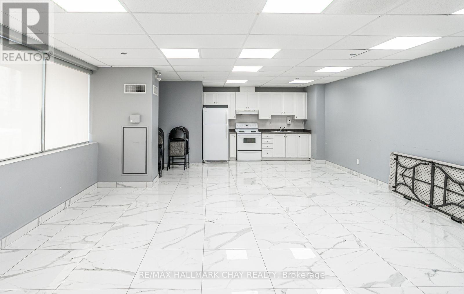 #319 1415 LAWRENCE AVENUE W - 10