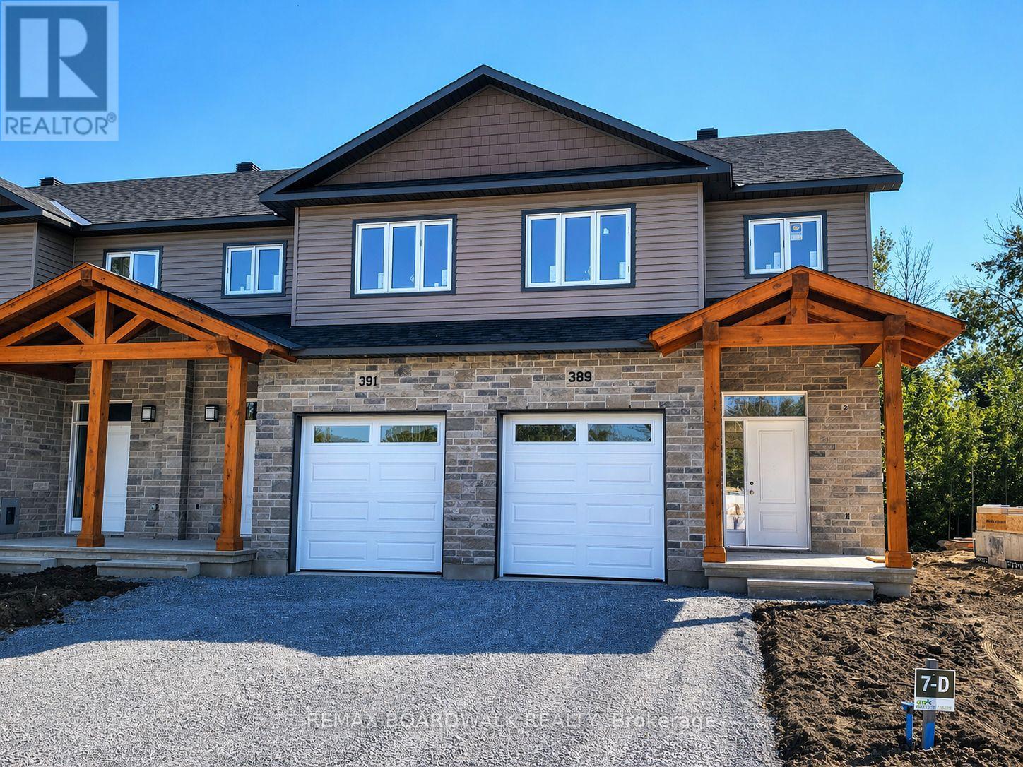 355 VOYAGEUR PLACE - 1