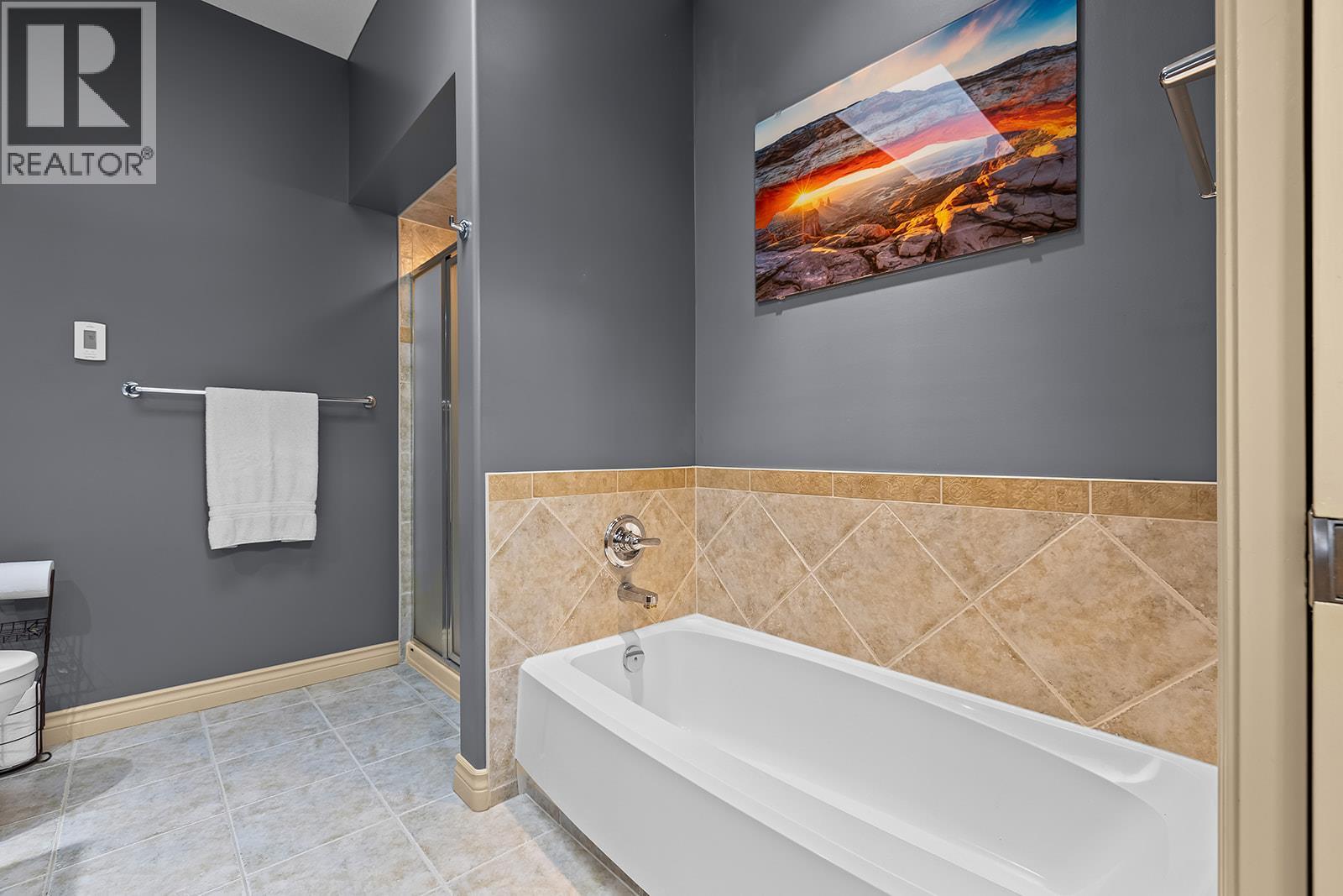 2302 Country Club Drive - 20