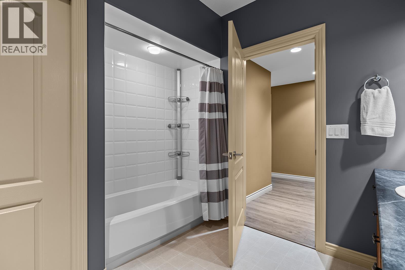 2302 Country Club Drive - 27