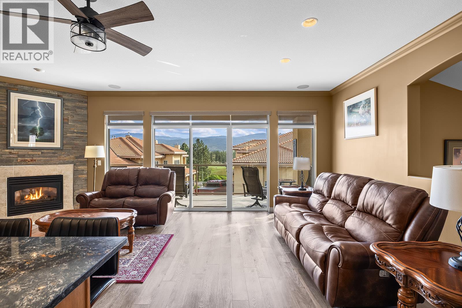 2302 Country Club Drive - 4